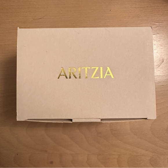ARITZIA Portable Speakers - Picture 4 of 4